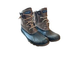 Women’s Sperry duck boots size 8 waterproof rubber bottom in great condition